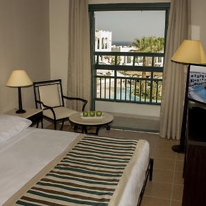 Superior Queen or Twin Bed Bay View